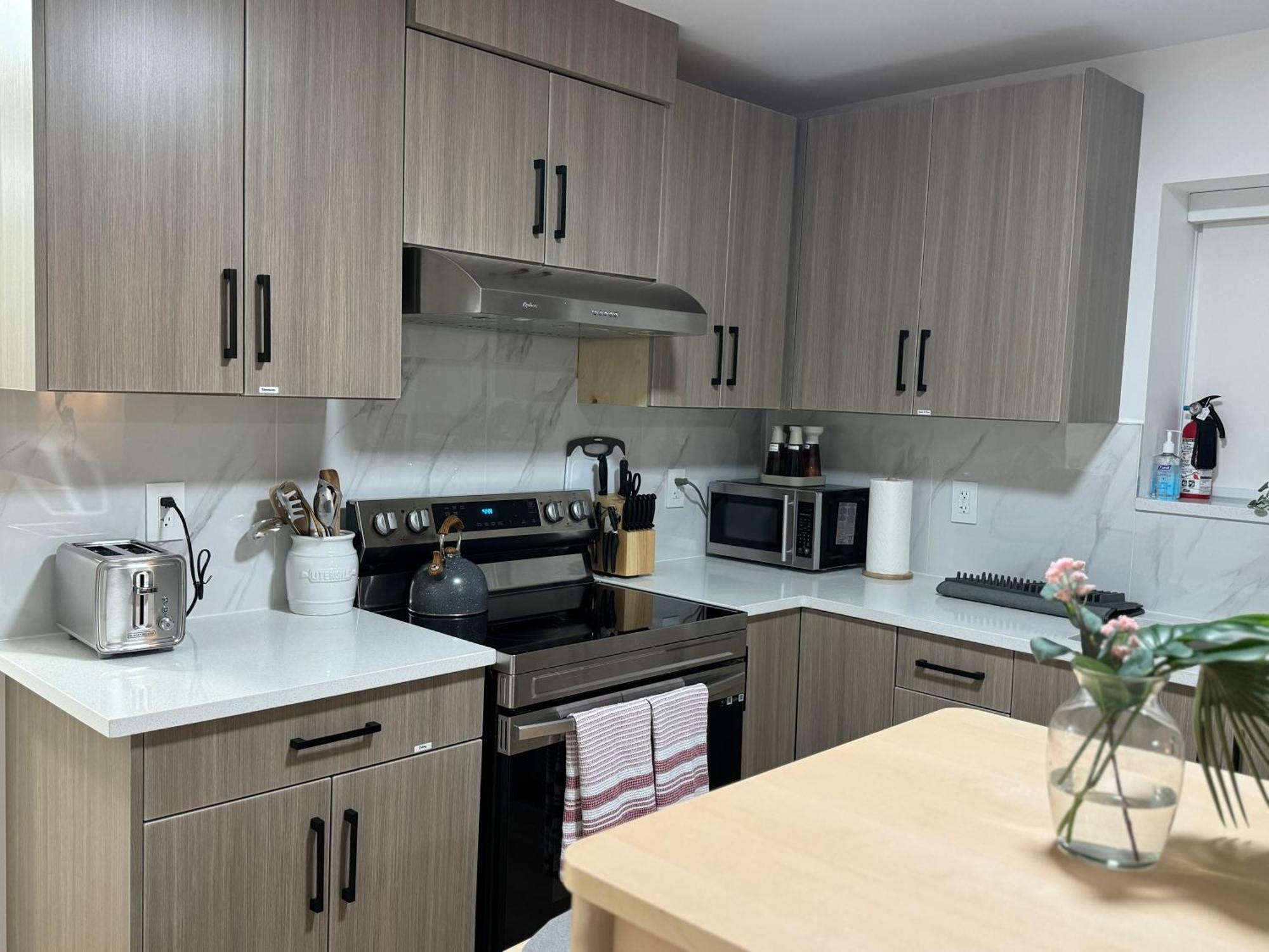 The Sunset Haven- Cozy 2Br Basement Suite Near White Rock Surrey Buitenkant foto