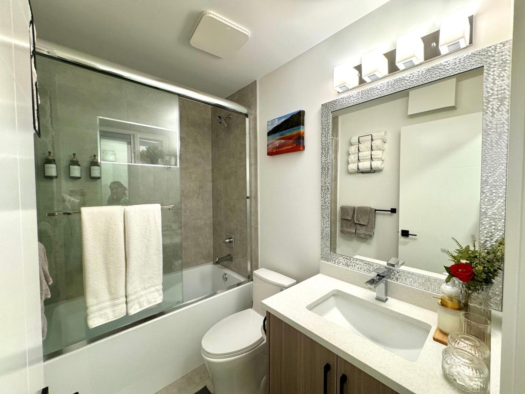 The Sunset Haven- Cozy 2Br Basement Suite Near White Rock Surrey Buitenkant foto